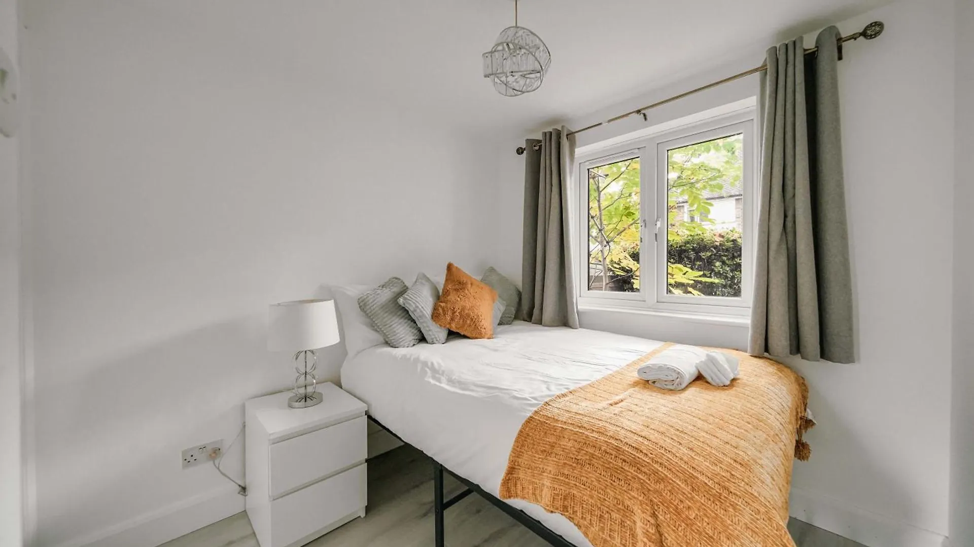 Lara'S Place In Canada Water - 1 Double Bed, 1 Sofa Bed Londres