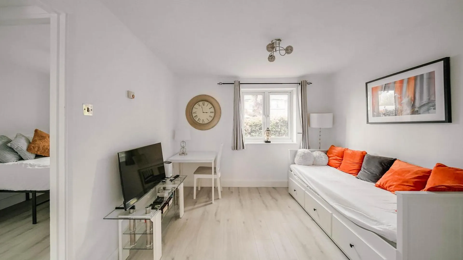 Lara'S Place In Canada Water - 1 Double Bed, 1 Sofa Bed Londres